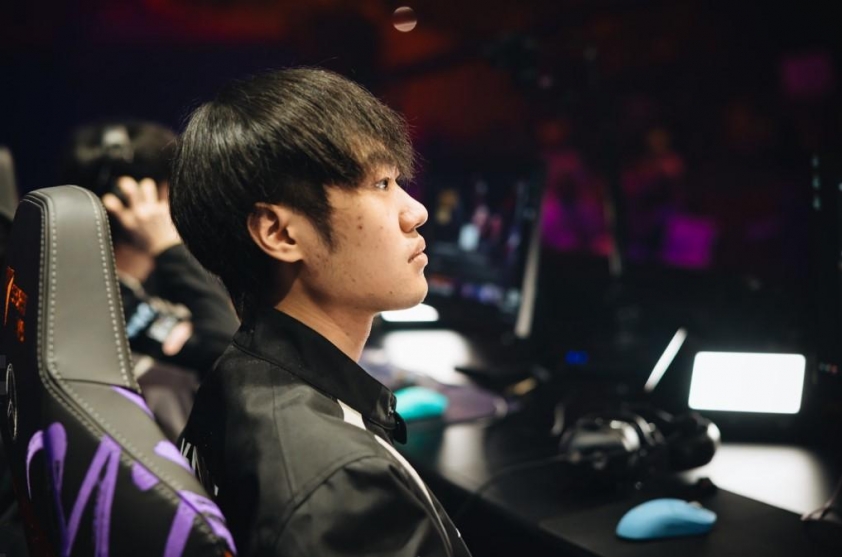 Mid-laner chủ chốt của LPL