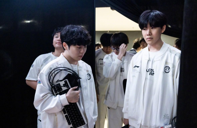 Đội tuyển Invictus Gaming