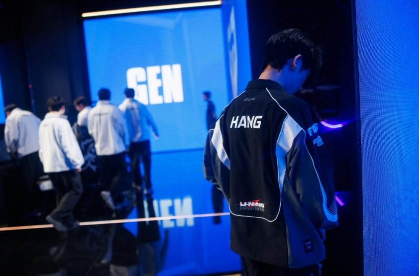 Fan Trung Quốc chỉ trích phong độ yếu kém của TES