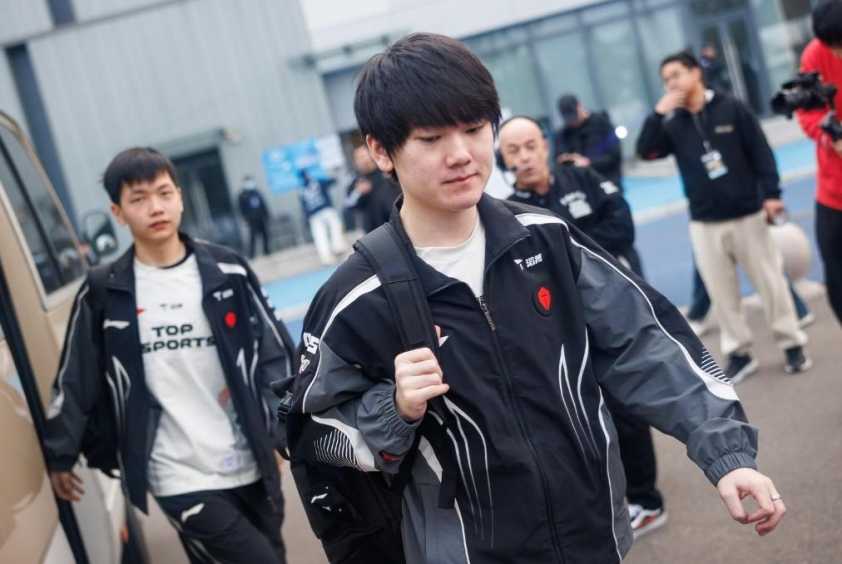 TES đội tuyển LMHT LPL