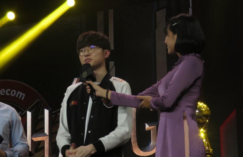 Người hâm mộ hào hứng chào đón Faker