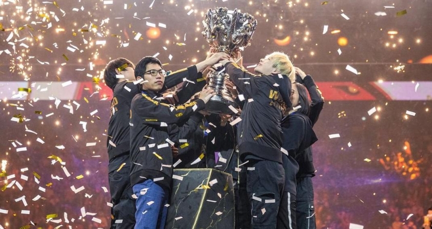 Đội hình trẻ trung của TSW